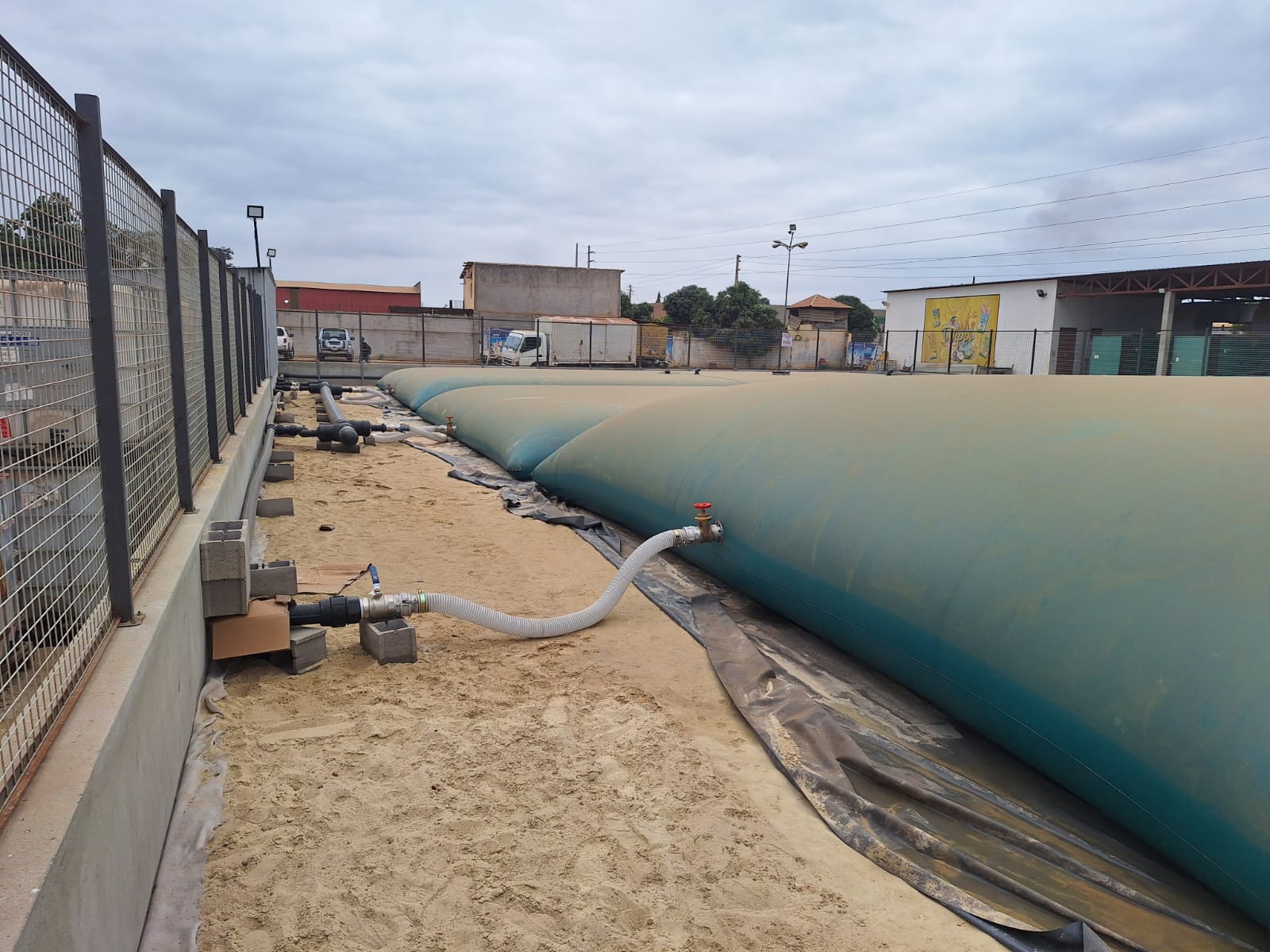 Stockage d’eaux usées – 3 x 200 m3